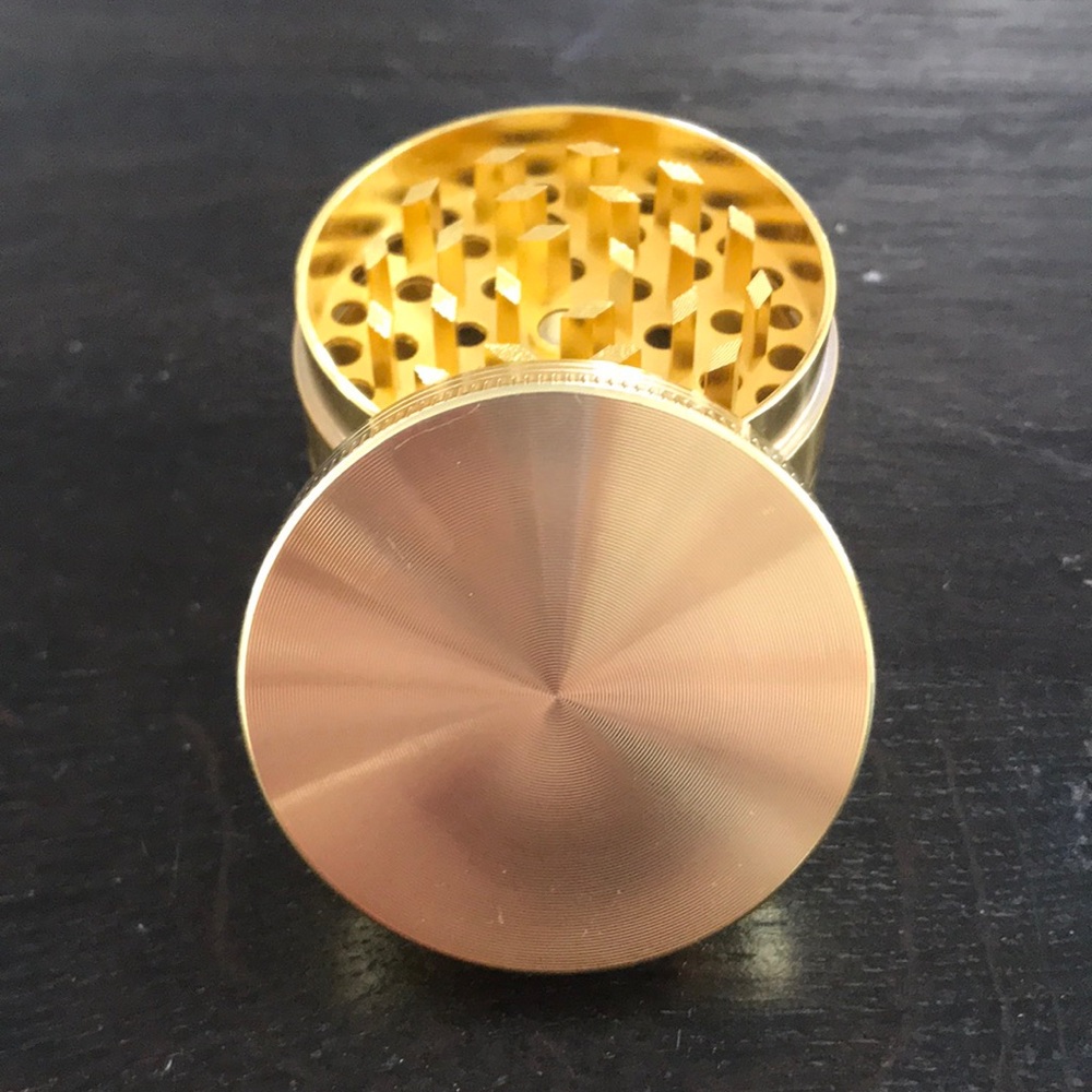 Classic Herb Grinder 🐖